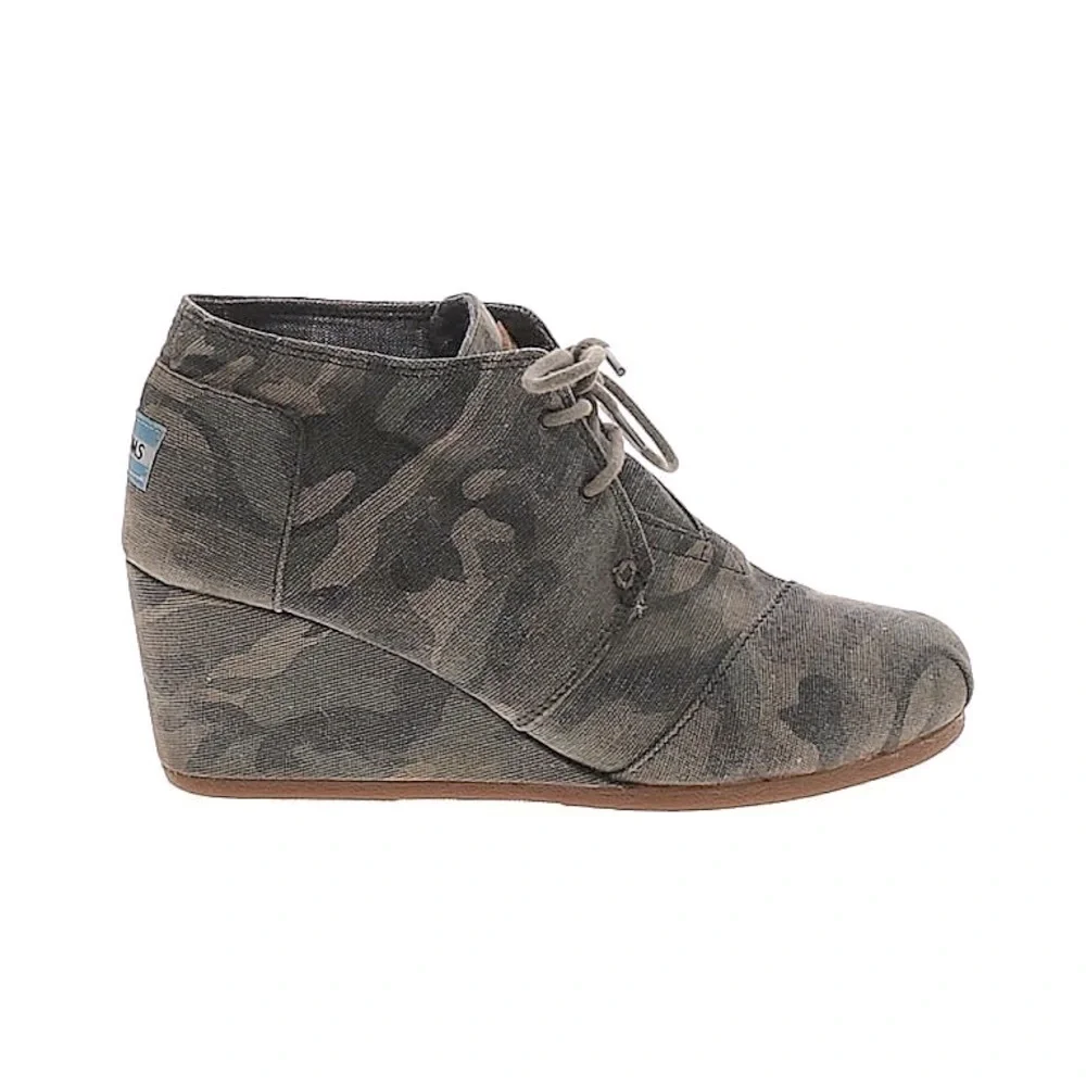 TOMS Women's Camouflage Wedge Booties Size 10 - Picture 1 of 7